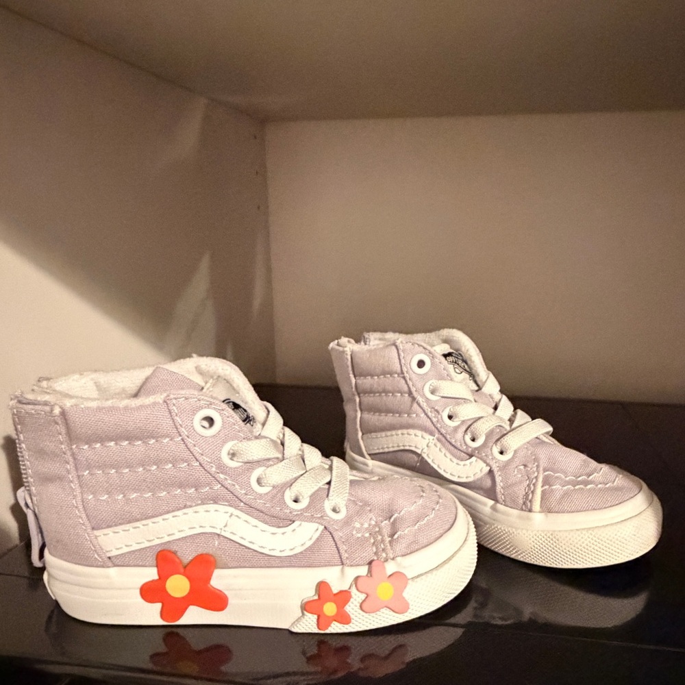 Vans Kids High-Top Sneakers in Light Purple